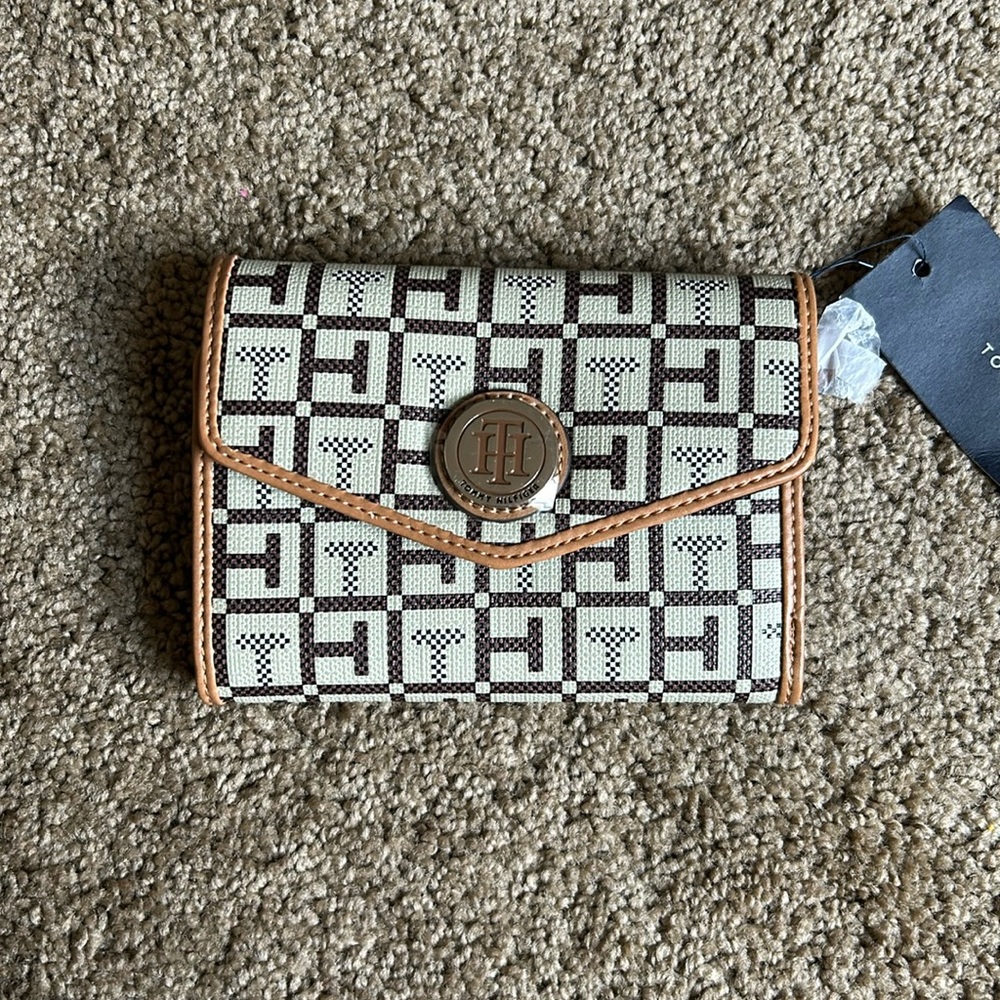 Tommy Hilfiger wallet